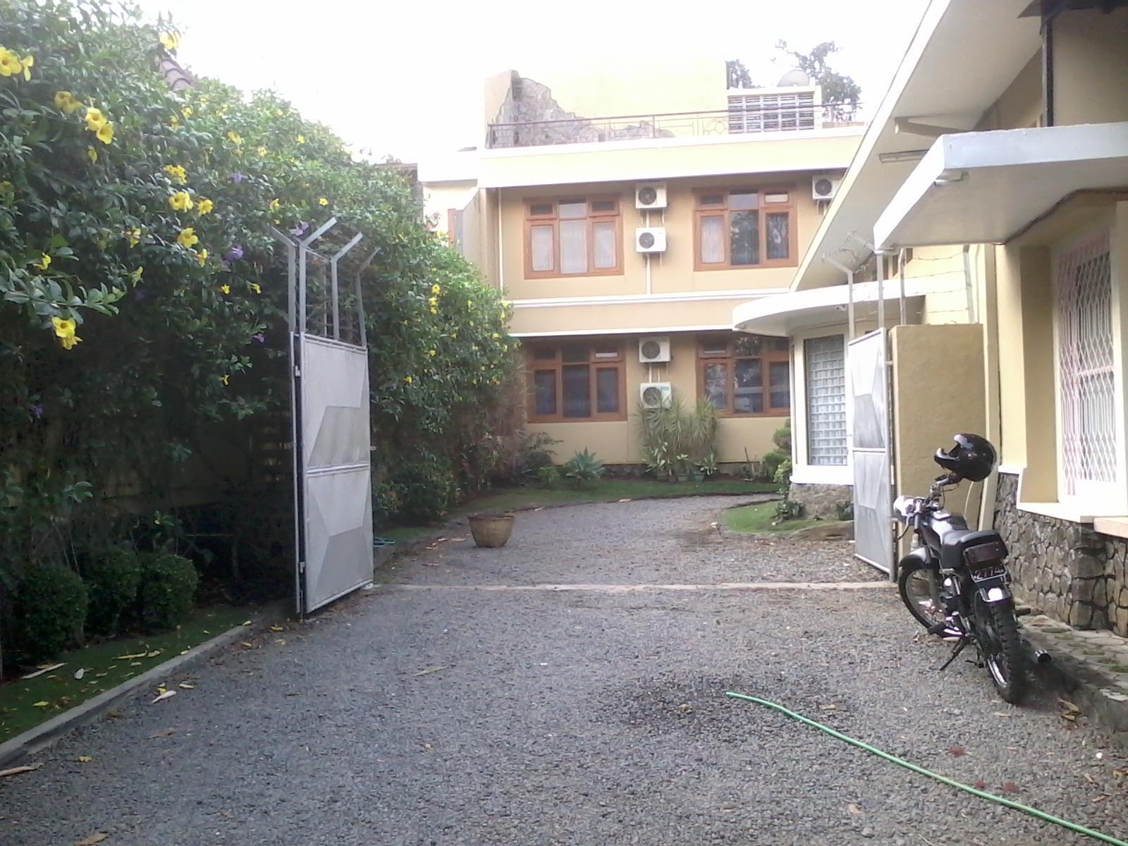 מאלאנג Reddoorz Plus Near Brawijaya Museum מראה חיצוני תמונה